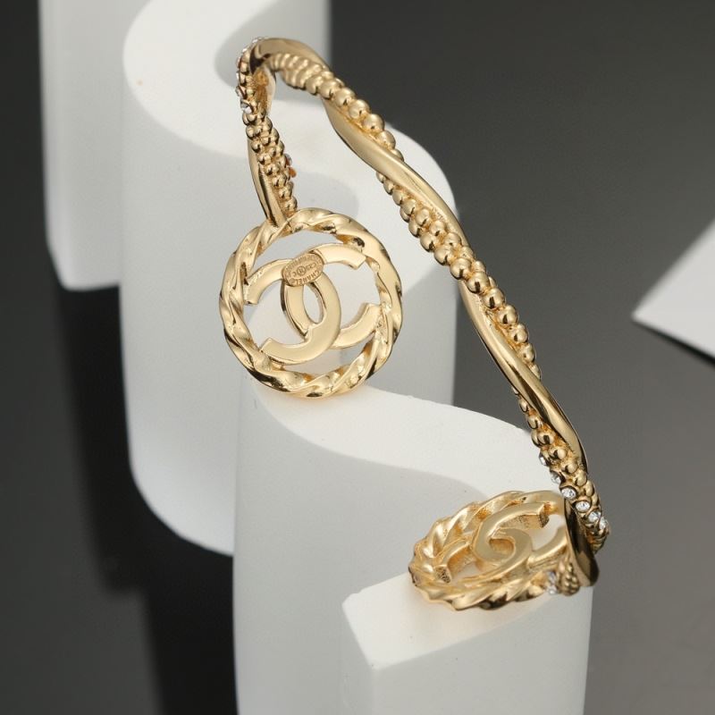 Ch**el bracelets